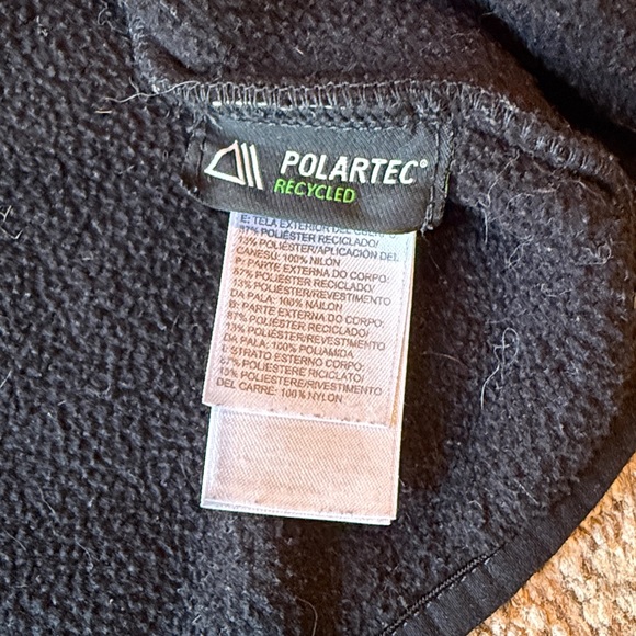 The North Face | Black Full-Zip Fleece Jacket - Picture 5 of 11